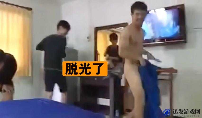 男生扒衣服背后的真相：为什么他们总对我有这样的行为？